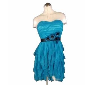 Blondie Nites Size 5 Strapless Cocktail Dress Blue